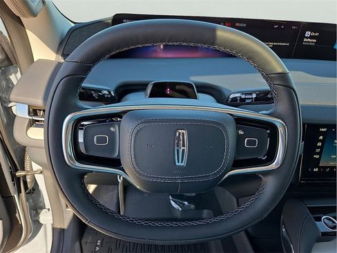 New 2026 Lincoln Navigator L Reserve image 14