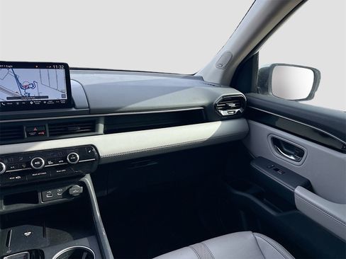 Used 2023 Honda Pilot Touring image 24