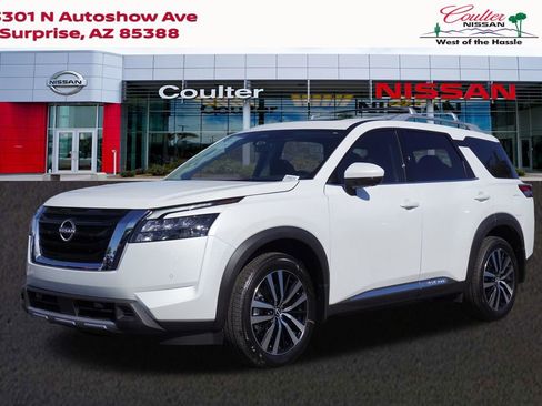 Certified 2025 Nissan Pathfinder Platinum AWD/4WD image 1