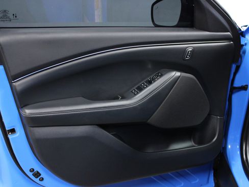 Used 2023 Ford Mustang Mach-E Select image 11