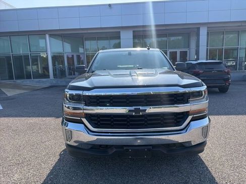 Used 2019 Chevrolet Silverado 1500 LT w/ All Star Edition AWD/4WD image 2