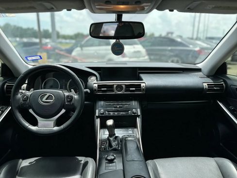 Used 2014 Lexus IS 250 w/ Navigation Package RWD image 12
