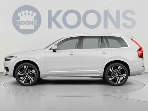 Used 2024 Volvo XC90 B6 Ultimate w/ Lounge Package AWD/4WD image 2