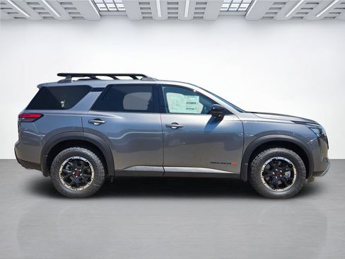 New 2026 Nissan Pathfinder Rock Creek w/ Rock Creek Premium Package AWD/4WD image 3