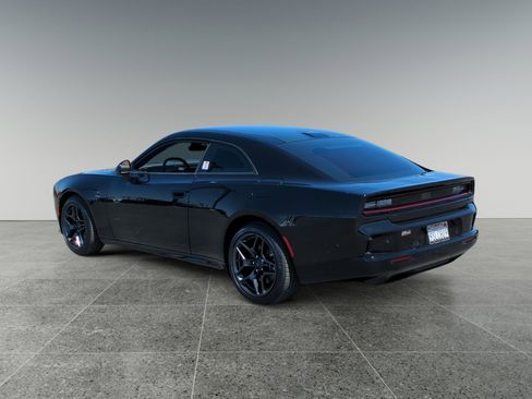 Used 2024 Dodge Charger R/T w/ Plus Group image 3