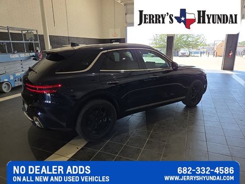 Used 2022 Genesis GV70 2.5T w/ Advanced Package AWD/4WD image 5