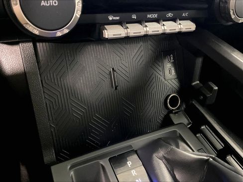 Used 2024 Toyota Tacoma TRD Off-Road image 26