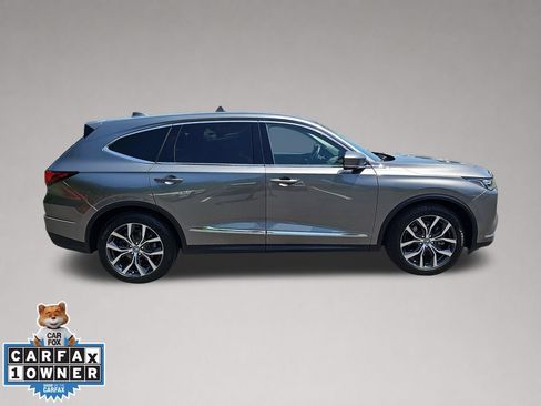 Used 2022 Acura MDX SH-AWD w/ Technology Package image 2
