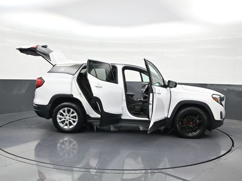 Used 2020 GMC Terrain SLE FWD image 32