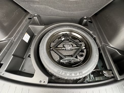 Used 2022 Chevrolet Blazer LT image 32