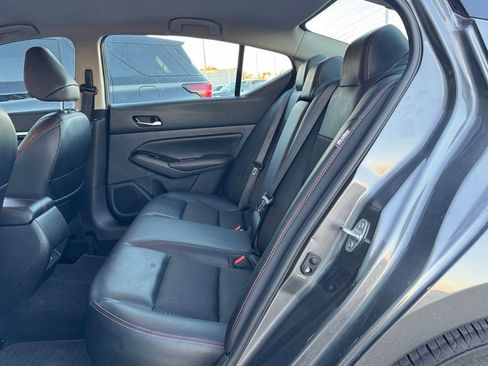 Used 2024 Nissan Altima 2.5 SR image 30