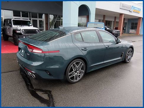 Used 2022 Kia Stinger GT1 AWD/4WD image 5
