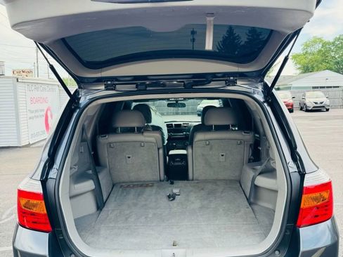 Used 2010 Toyota Highlander SE image 7