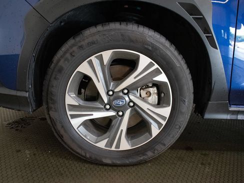 Used 2024 Subaru Crosstrek 2.0i Premium AWD/4WD image 9
