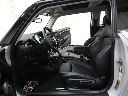 Used 2021 MINI Cooper S FWD image 7