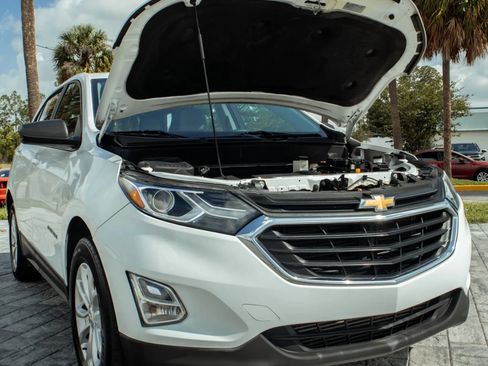 Used 2020 Chevrolet Equinox LS FWD image 14
