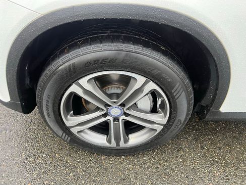 Used 2017 Mercedes-Benz GLC 300 4MATIC image 10