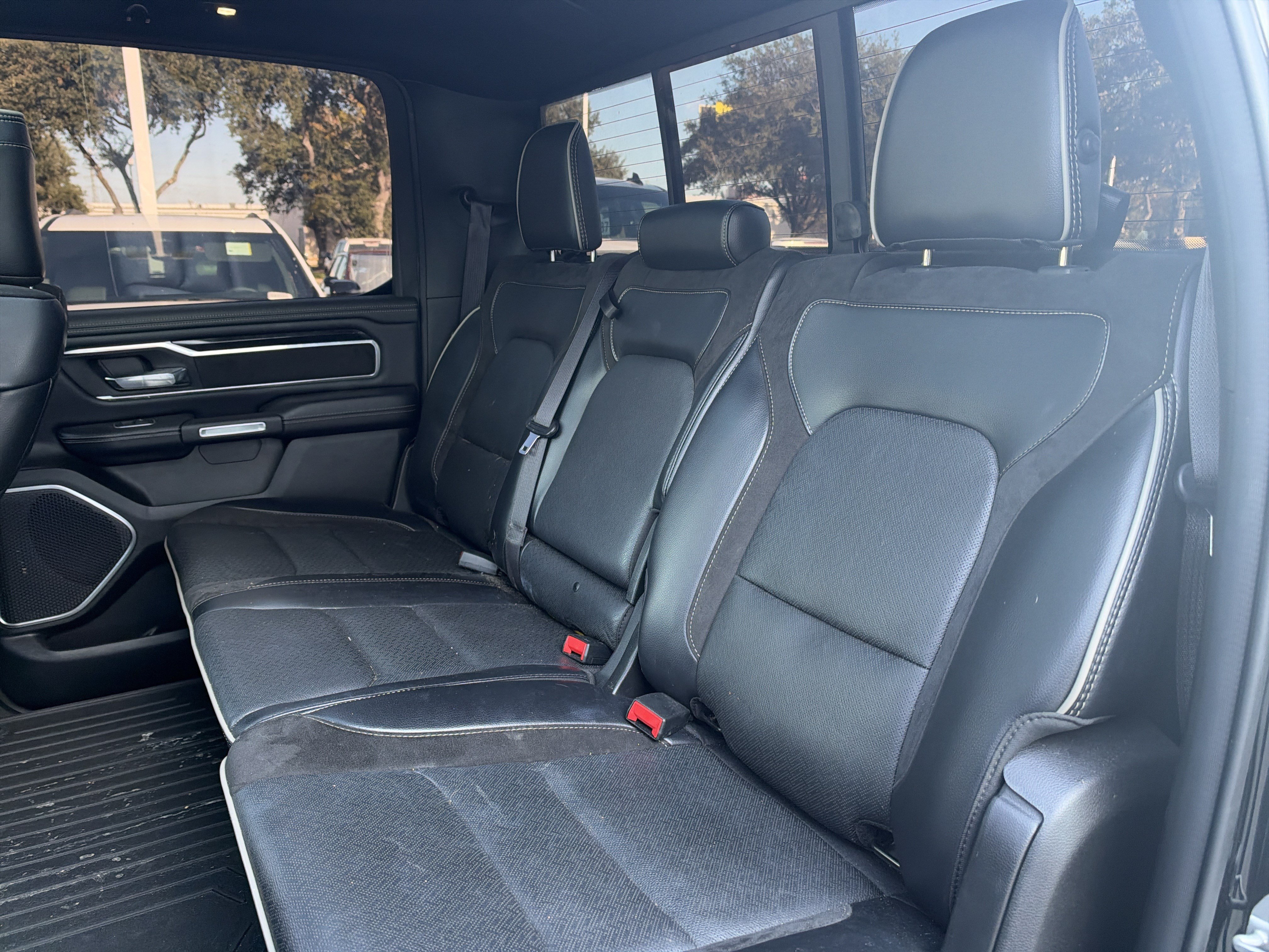Used 2021 RAM 1500 Laramie w/ Sport Appearance Package AWD/4WD image 10