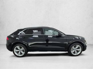 Used 2019 Audi Q8 Premium w/ Convenience Package AWD/4WD video 4