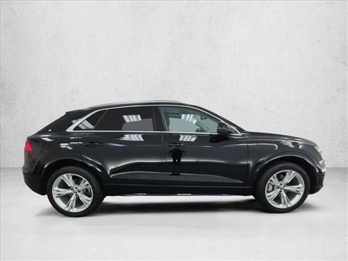 Used 2019 Audi Q8 Premium w/ Convenience Package AWD/4WD image 4
