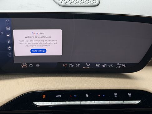 Used 2025 Buick Enclave Preferred FWD image 13