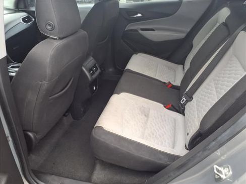 Used 2018 Chevrolet Equinox LS FWD image 15