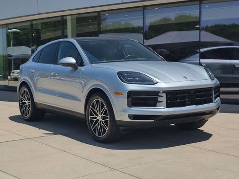 Certified 2026 Porsche Cayenne Coupe AWD/4WD image 7