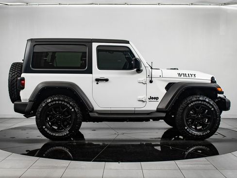 Used 2022 Jeep Wrangler Willys image 6