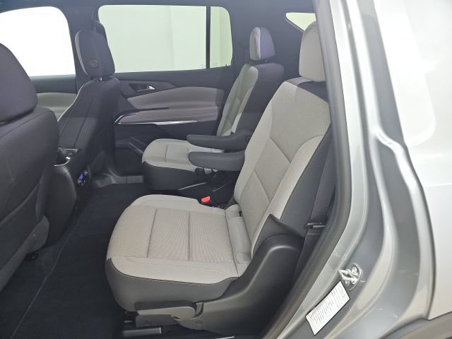 Used 2026 Chevrolet Traverse LT w/ Driver Confidence Package FWD image 3