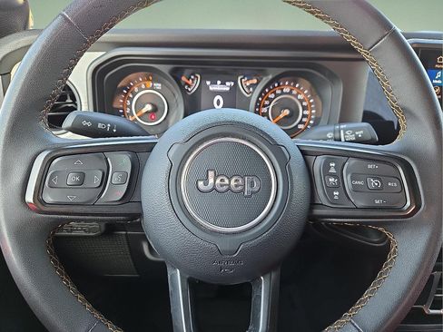 Used 2024 Jeep Gladiator Sport AWD/4WD image 24