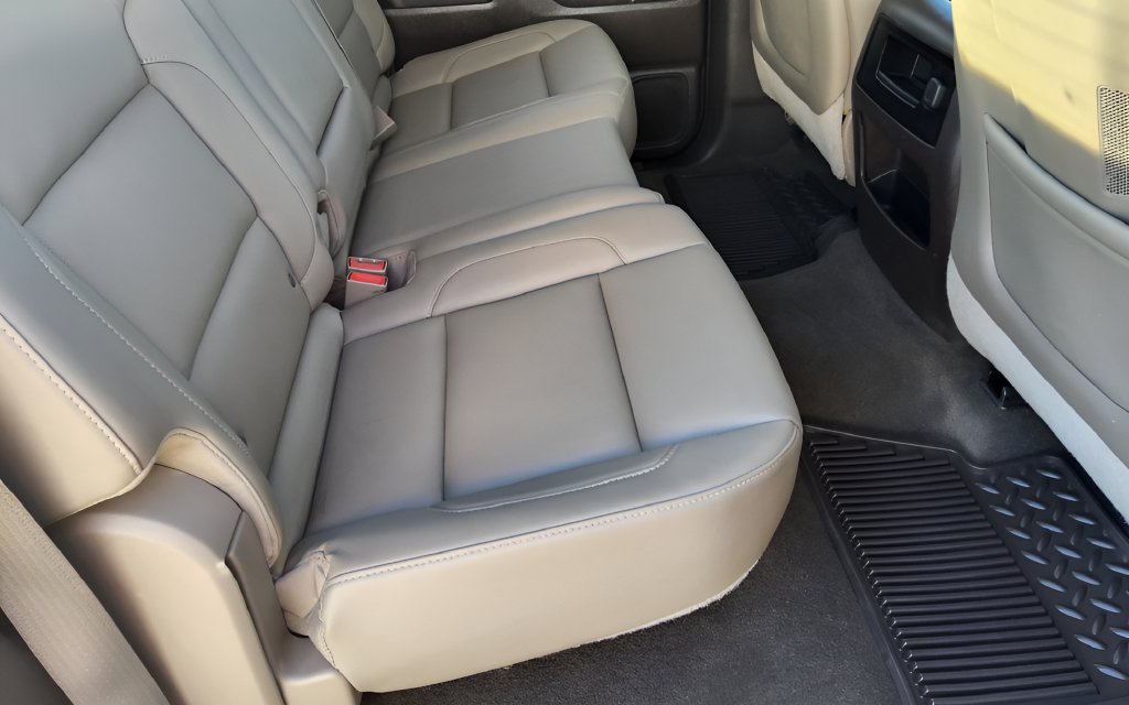Used 2014 GMC Sierra 1500 SLT w/ SLT Crew Cab Value Package AWD/4WD image 32