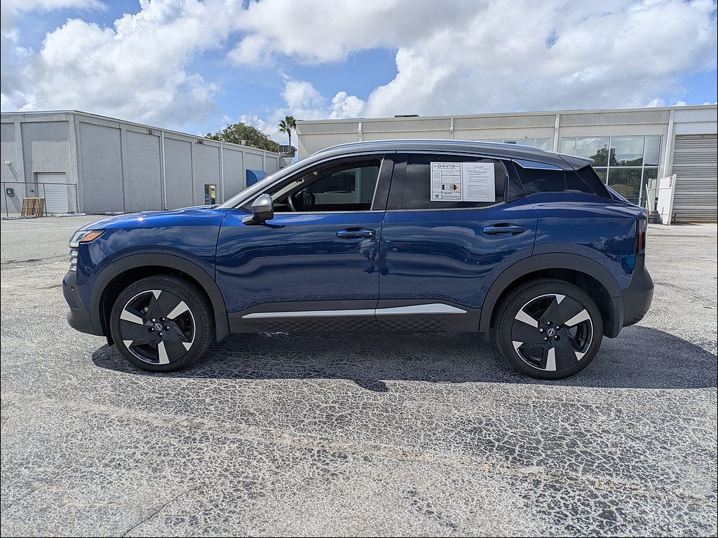 Used 2025 Nissan Kicks SR FWD image 4