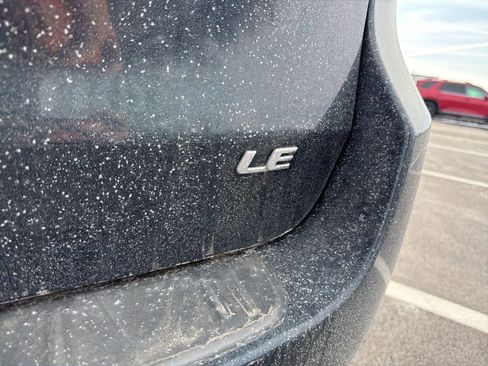 Used 2011 Toyota Sienna LE image 20