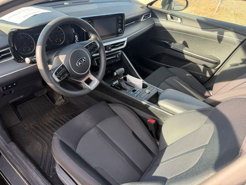 Used 2021 Kia K5 LX image 12