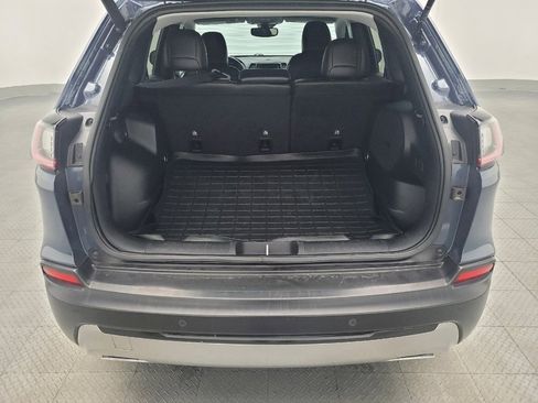 Used 2021 Jeep Cherokee Limited image 29