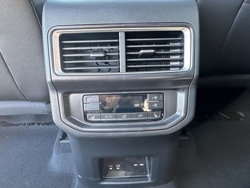 New 2026 Volkswagen Atlas SEL image 8