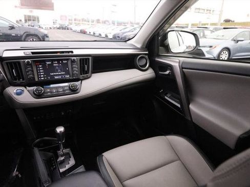 Certified 2018 Toyota RAV4 Limited image 26