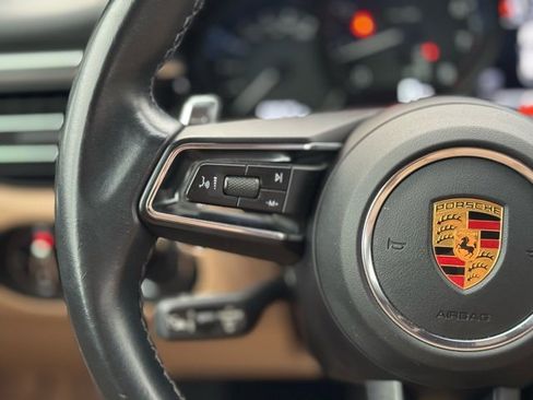 Used 2022 Porsche Macan image 23