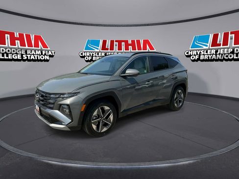 Used 2025 Hyundai Tucson SEL FWD image 4