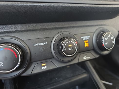 Certified 2023 Kia Forte LXS image 13