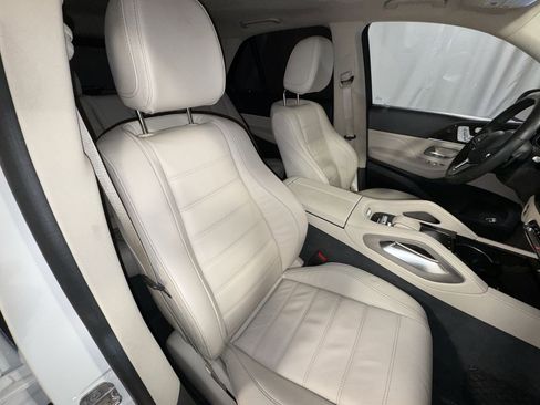 Used 2020 Mercedes-Benz GLE 580 GLE 580 w/ Parking Assist Package image 34