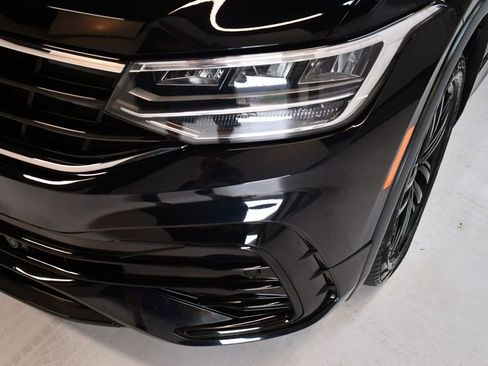 Used 2022 Volkswagen Tiguan SE R-Line image 13