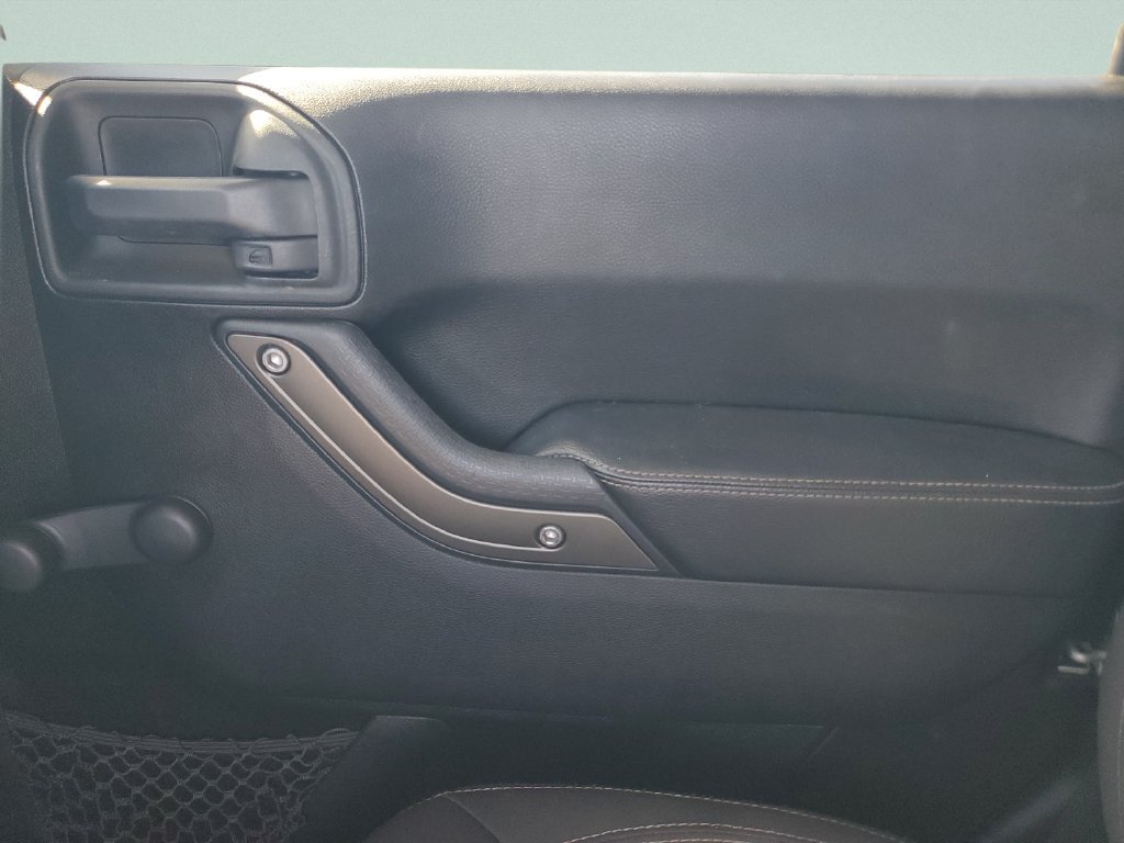Used 2018 Jeep Wrangler Sport AWD/4WD image 14