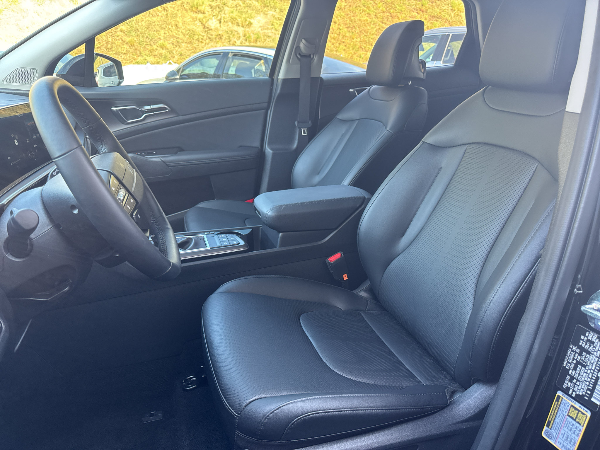 Used 2026 Kia Sportage SX FWD image 9