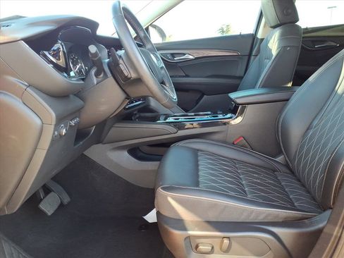 Used 2023 Buick Envision Avenir image 19