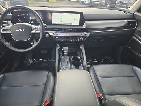 Certified 2024 Kia Telluride S w/ S Sunroof Package FWD image 12