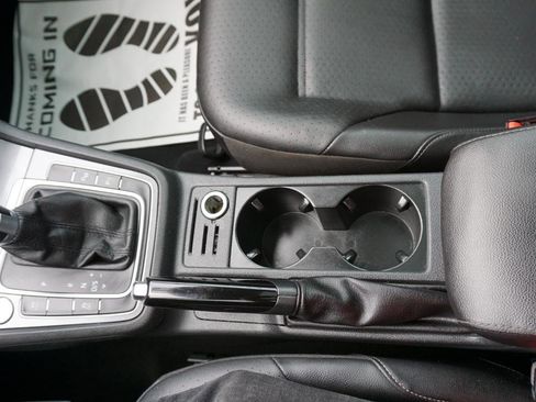 Used 2017 Volkswagen Golf Alltrack SE AWD/4WD image 33