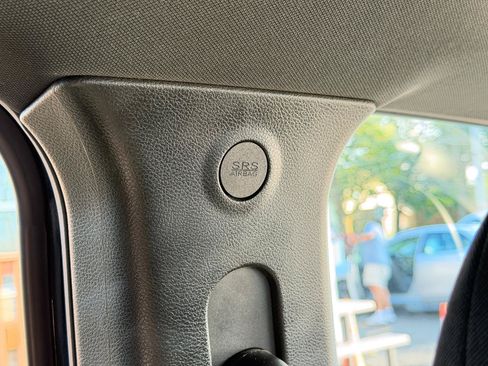 Used 2021 Jeep Renegade Latitude AWD/4WD image 27