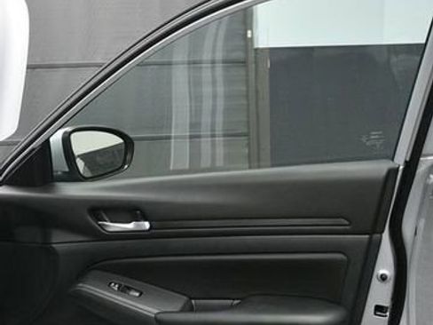 Used 2021 Nissan Altima 2.5 S FWD image 16