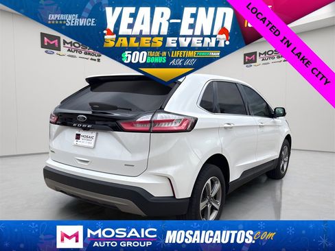 Used 2022 Ford Edge SEL w/ Convenience Package image 3